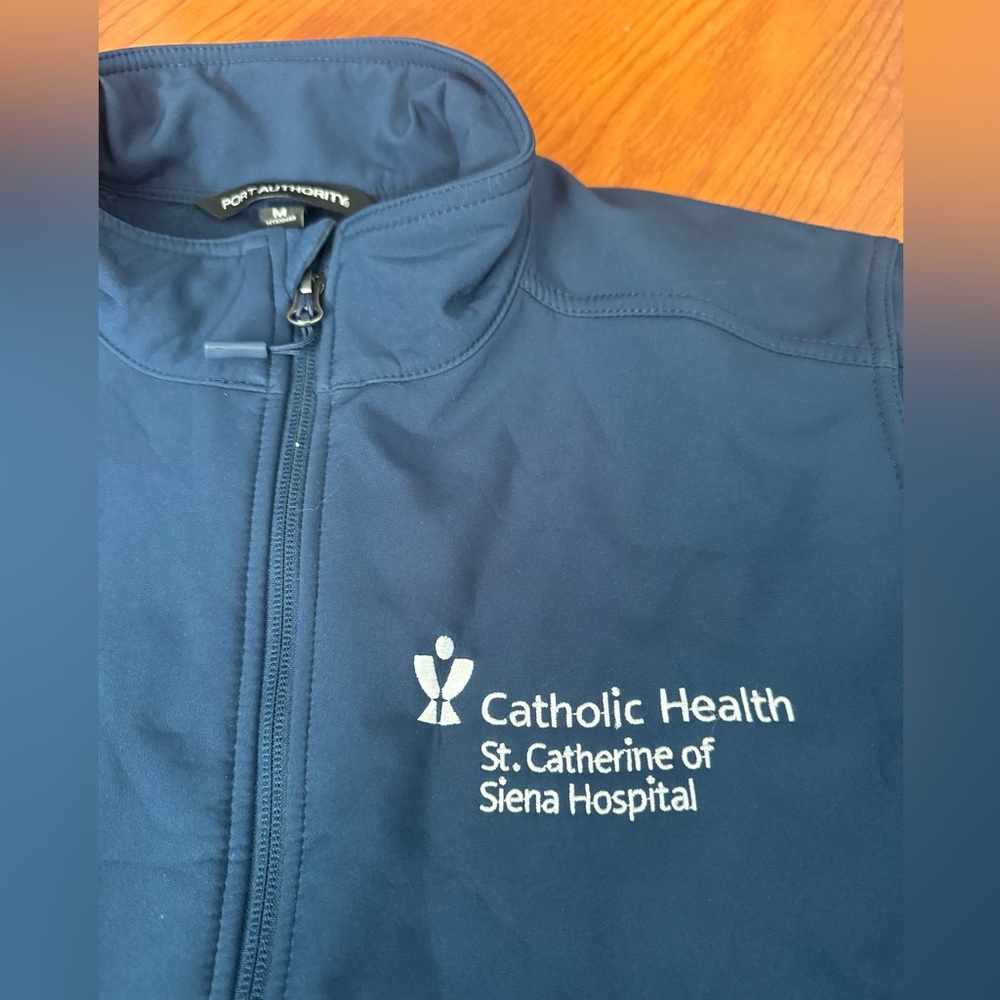 Waterproof mid weight jacket - Picture 2 of 4